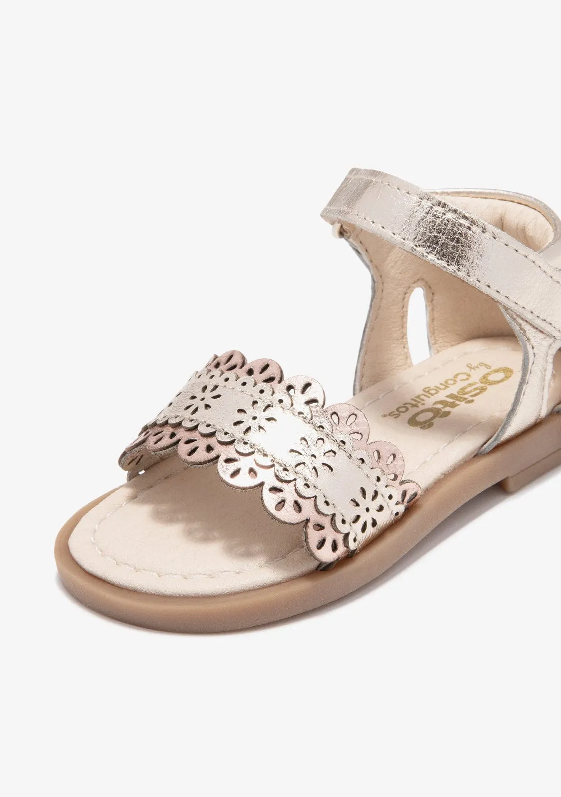 Baby´s Gold Buckle Sandals