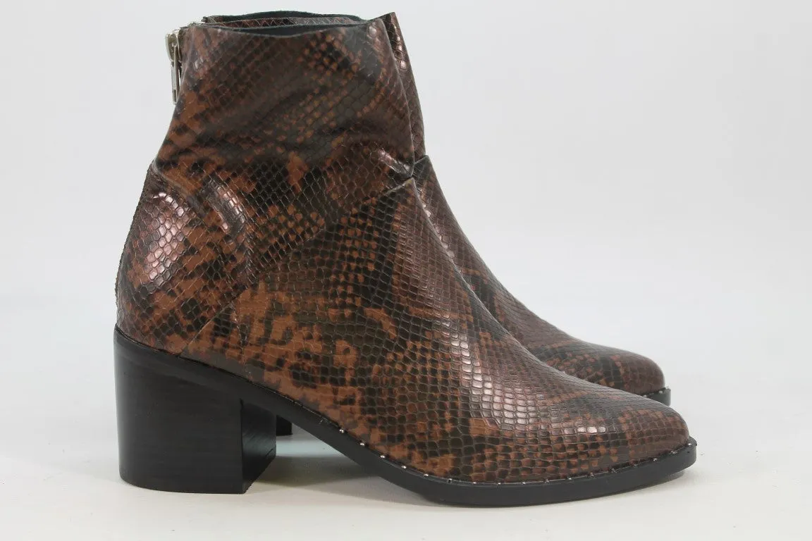 Treasure & Bond Farrah Women's Snake Brown Boots 7.5M(ZAP13171)